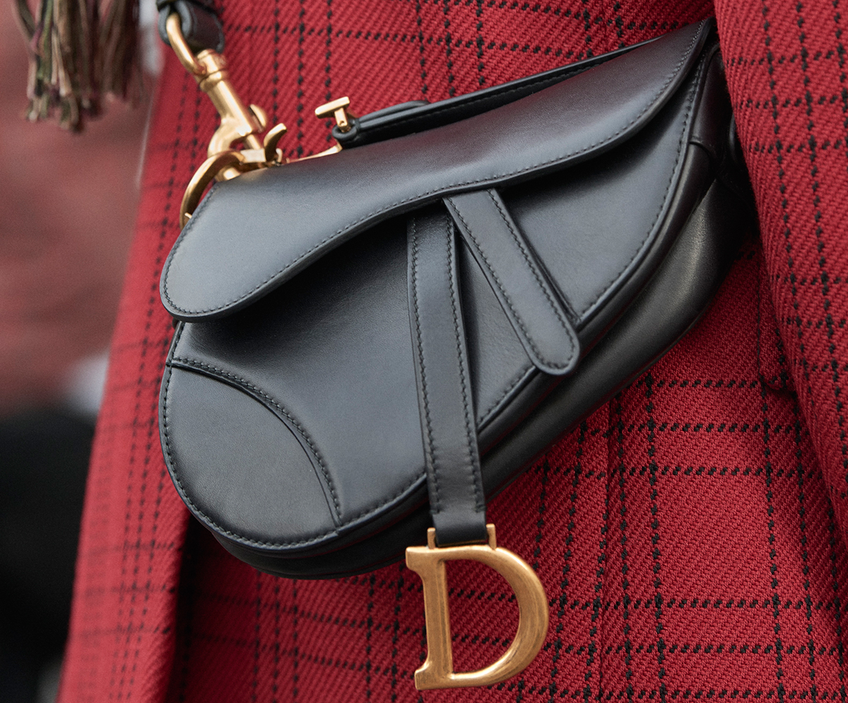Dior's Saddle Bag is the Latest 90s Trend to Make a Comeback - FASHION  Magazine