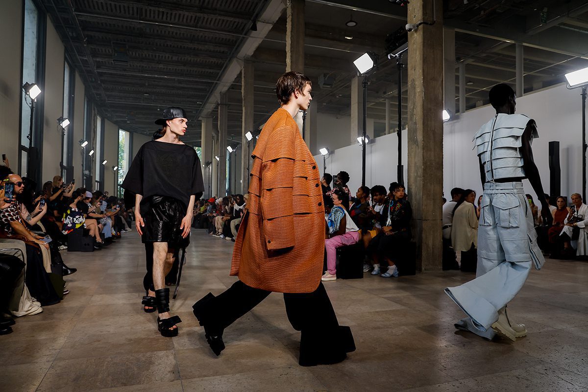 Songzio celebrates their 30th anniversary in Paris Fashion Week